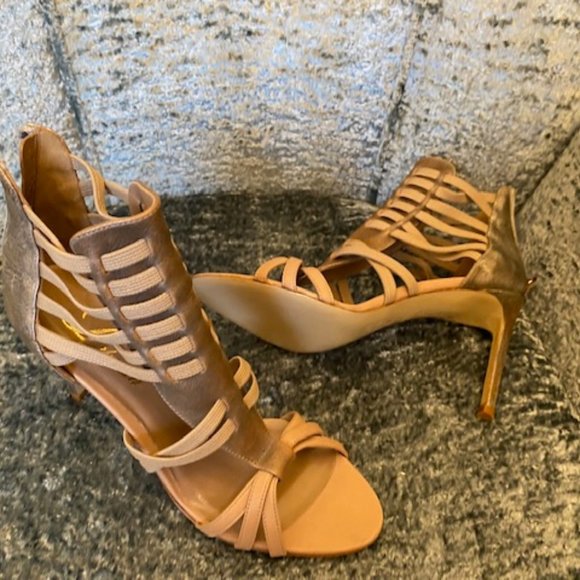 Guess and Delman Leather Roman sandals- Sexy! - Picture 1 of 4